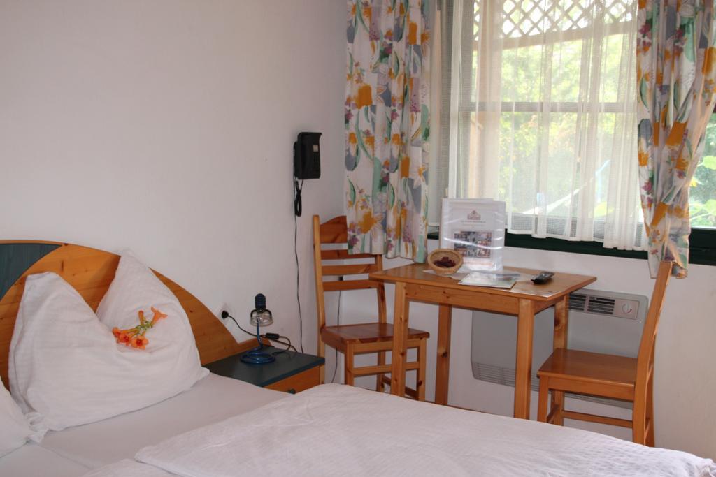 Pension Gartner Wallern im Burgenland Room photo