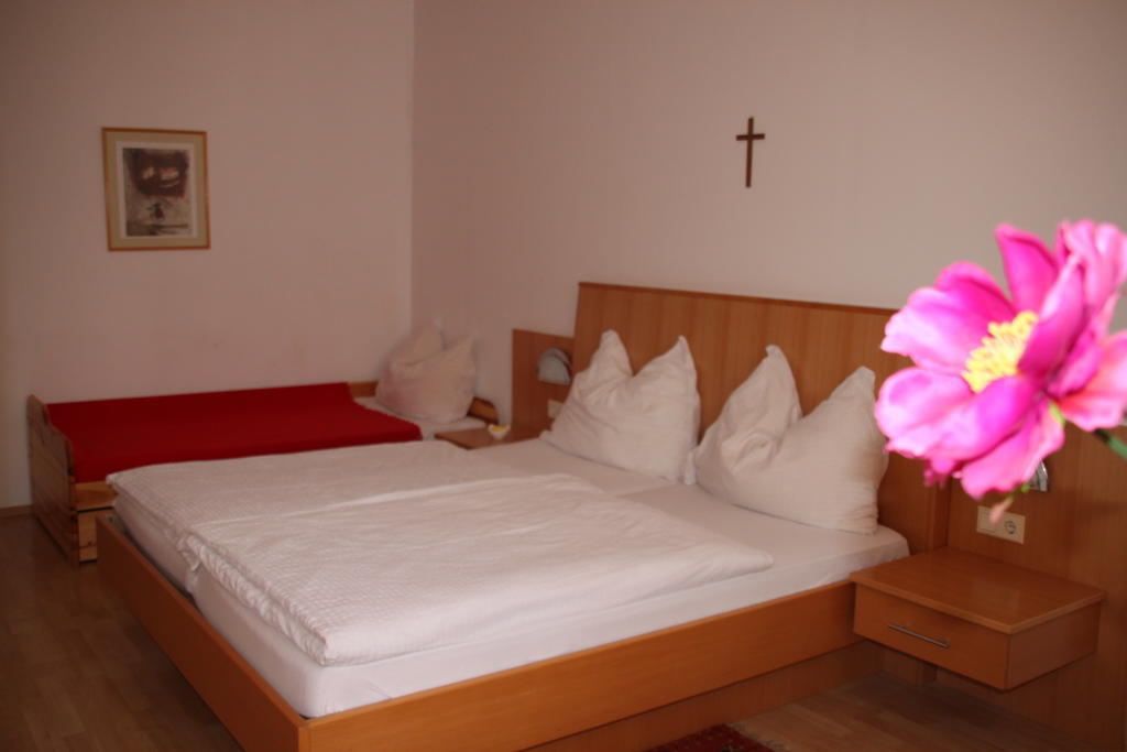 Pension Gartner Wallern im Burgenland Room photo